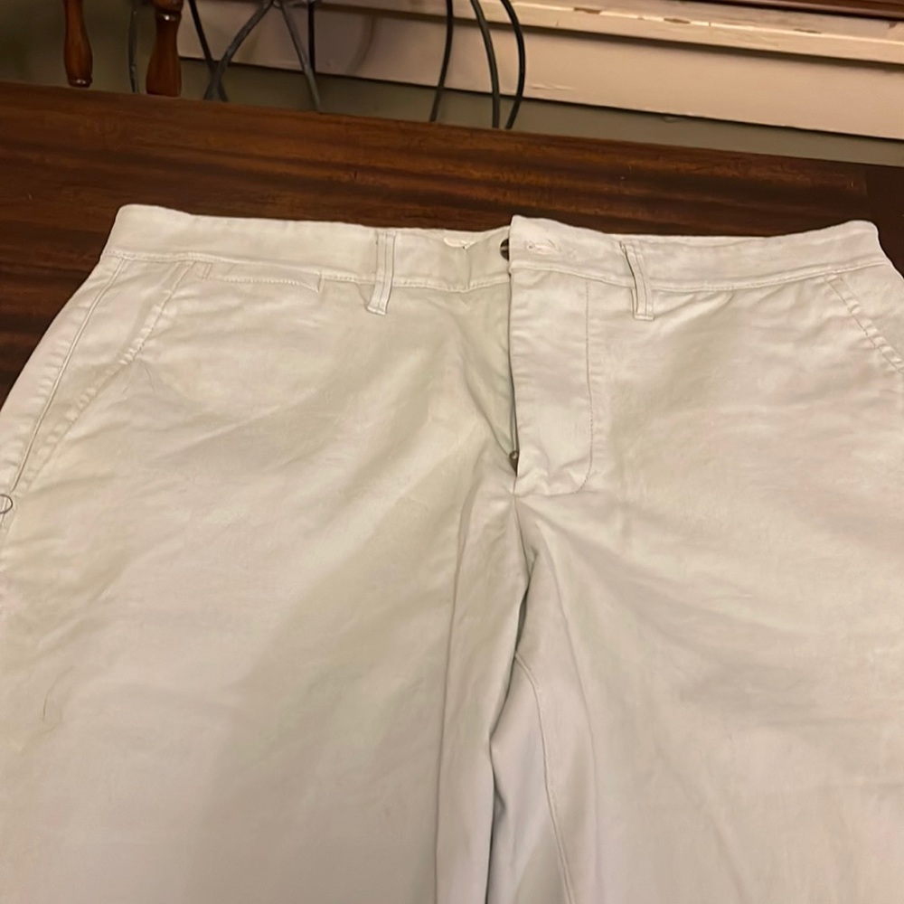 Flat front Goodfellow chino’s
